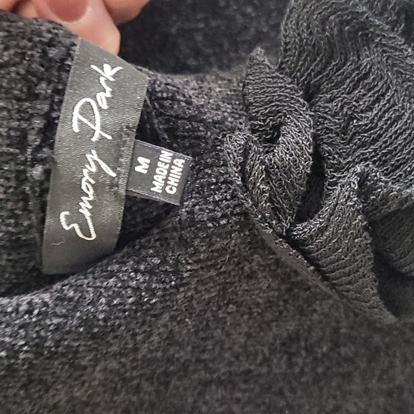 Knitted corsage halter - Picture 3 of 4